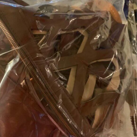 ladies size XL 12/14 Wonder Woman Bronze Warrior Costume with Roman Sandals - Picture 3 of 9